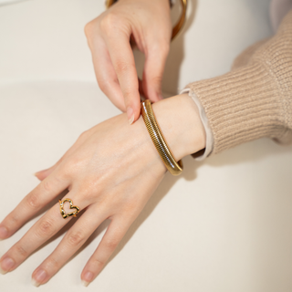 Riwaq Bangle | Elastic